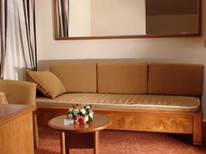 Mali Hotel BaMBiS的休息区