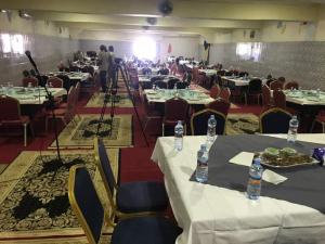 Εστιατόριο ή άλλο μέρος για φαγητό στο Hotel Emira