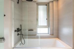 Kúpeľňa v ubytovaní Sissy Luxury Villa Chania