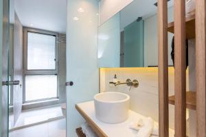 Kúpeľňa v ubytovaní Sissy Luxury Villa Chania