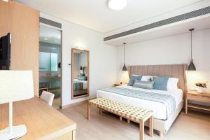 Posteľ alebo postele v izbe v ubytovaní Sissy Luxury Villa Chania
