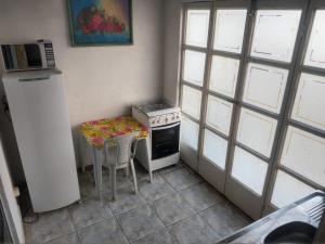 مطبخ أو مطبخ صغير في Hospedaria Cambuci Unidade Ipiranga