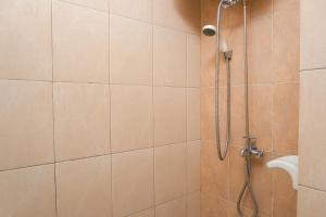 デポックにあるElegant Studio Apartment at Margonda Residence 2 By Travelioのギャラリーの写真 +6枚の写真