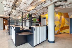 Posezení v ubytování B&B HOTEL Paris Porte des Lilas