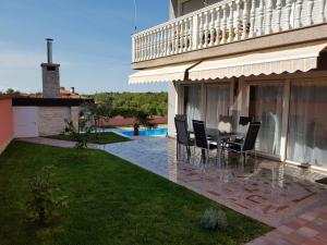 Bazén v ubytovaní Ferienhaus Bucic alebo v jeho blízkosti