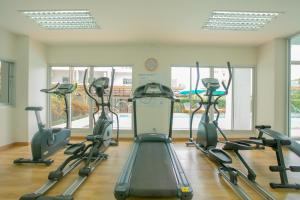 Fitness centrum a/nebo fitness zařízení v ubytování Recenta Phuket Suanluang