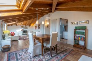 Posezení v ubytování Casa di Dino Udine Terenzano