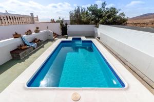 Basen w obiekcie Chozo del viejo - Peaceful country Villa in La Antigua lub w pobliżu