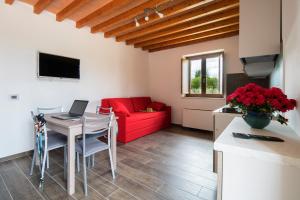 Gallery image of Lagolivo in Passignano sul Trasimeno