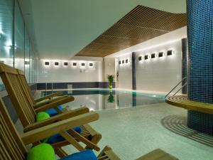 Bazén v ubytování EA Hotel Julis nebo v jeho okolí
