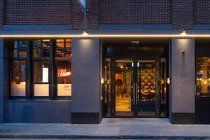 A fachada ou entrada em Latroupe Jacobs Inn