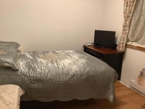Katil atau katil-katil dalam bilik di home stay