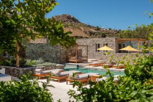 A piscina localizada em Mykonos Drops ou nos arredores