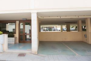 The facade or entrance of Viona Apartments