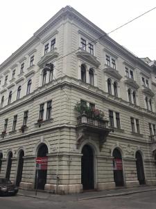 Opera Deluxe 1061 Budapest, 2 Dalszínház utca 1/a kép - 2
