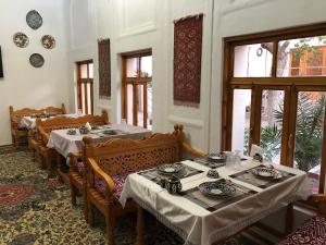 Old Bukhara Boutique餐厅或其他用餐的地方
