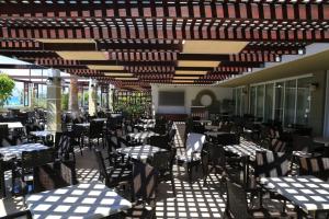 Restaurace v ubytování Sirene Beach Hotel