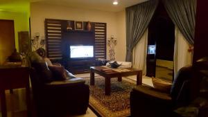 Gallery image of Samsuria Exclusive Beach Penthouse in Kampung Sungai Ular