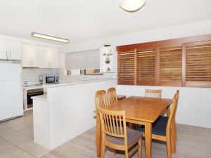 Η κουζίνα ή μικρή κουζίνα στο Riverview II 3