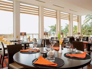 Restaurant o iba pang lugar na makakainan sa Novotel Cotonou Orisha