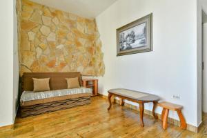 Afbeelding uit fotogalerij van Pataki Guesthouse in Petrovac na Moru