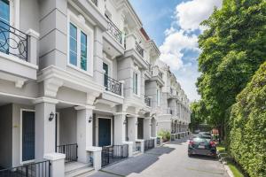 Budova, kde se vila nachází