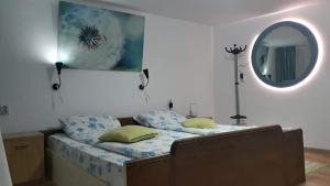 Postel nebo postele na pokoji v ubytování Rolling Stone Hostel