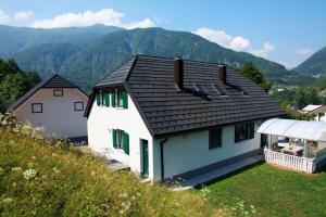 Nespecifikovaný výhled na hory nebo výhled na hory při pohledu z apartmánu