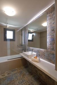Kúpeľňa v ubytovaní Apartment Tilio - New apartment with private pool 1400m from the beach + 12 fotografií
