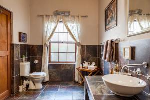 Vonios kambarys apgyvendinimo įstaigoje Karoo View Cottages