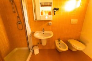 Koupelna v ubytování B&B Uliveto del Gargano