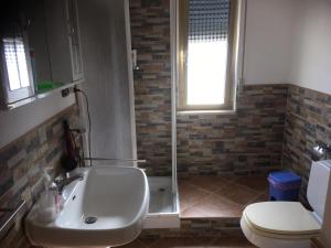 Salle de bains dans l'établissement villa mediterranea