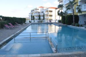 A piscina localizada em Blue Bay Beach - Seaview Apartment - Blue Seas ou nos arredores