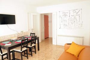 TV a/nebo společenská místnost v ubytování apartament Eliette 2