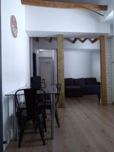 Posedenie v ubytovaní Great apartment with excellent location (Calle Fuencarral/Gran Via/Chueca)