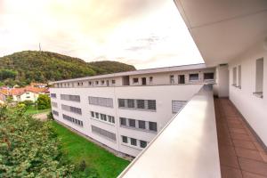 Nespecifikovaný výhled na hory nebo výhled na hory při pohledu z hotelu