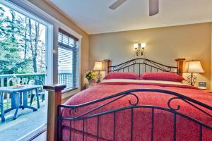 Uma cama ou camas num quarto em Bonniebrook Lodge