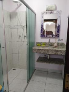 Vonios kambarys apgyvendinimo įstaigoje Casa do Jaco
