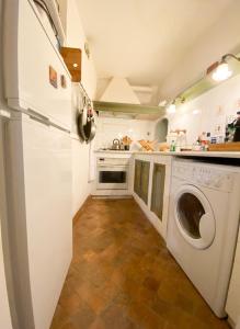 A kitchen or kitchenette at Gioielli Di Priori