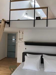 Voodi või voodid majutusasutuse B&B Calis toas