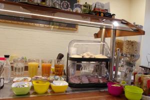 Makanan di atau berdekatan hotel