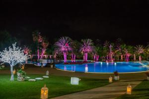 Bazén v ubytování Minerva Resort Hotel nebo v jeho okolí