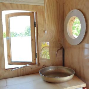 Fotografie z fotogalerie ubytování Pipowagen Overnachting Het Houten Huis v destinaci Zaltbommel