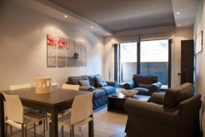 WinTuWin Apartments tesisinde bir oturma alanı