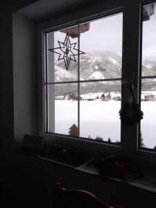 A general mountain view or a mountain view taken from Az apartmant
