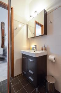 A bathroom at Theonis Villas