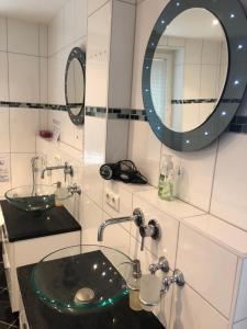 Ein Badezimmer in der Unterkunft Ferienwohnung Amperblick Fürstenfeldbruck
