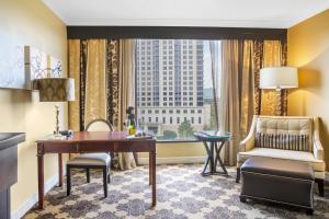 Posezení v ubytování Omni Houston Hotel