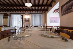 A restaurant or other place to eat at Acquarello