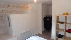 Gallery image of Appartement avec patio,2 chambres,Patangarles in Arles